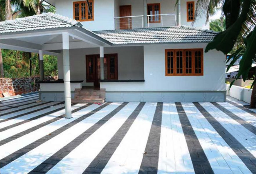 Parambadan interlock